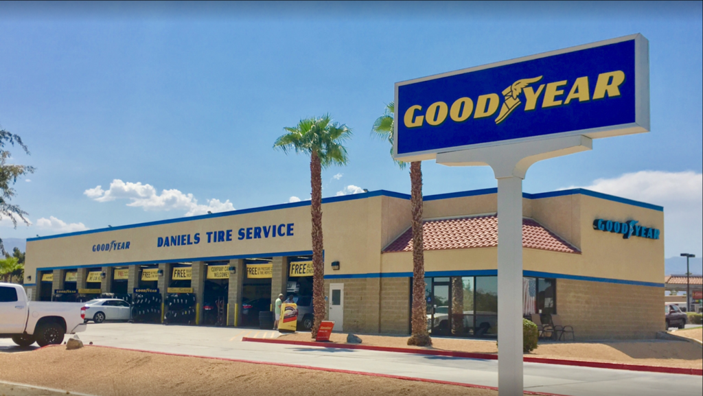 Daniels Tire Service - Bermuda Dunes