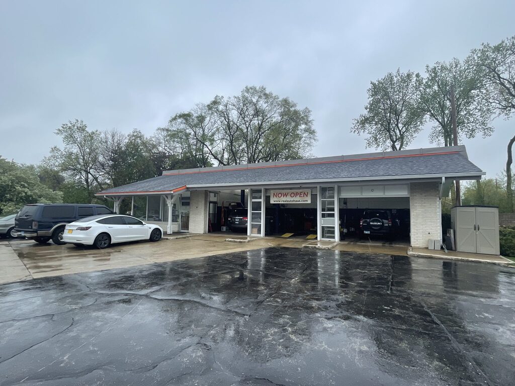 Real Autohaus Automotive - Rolling Meadows